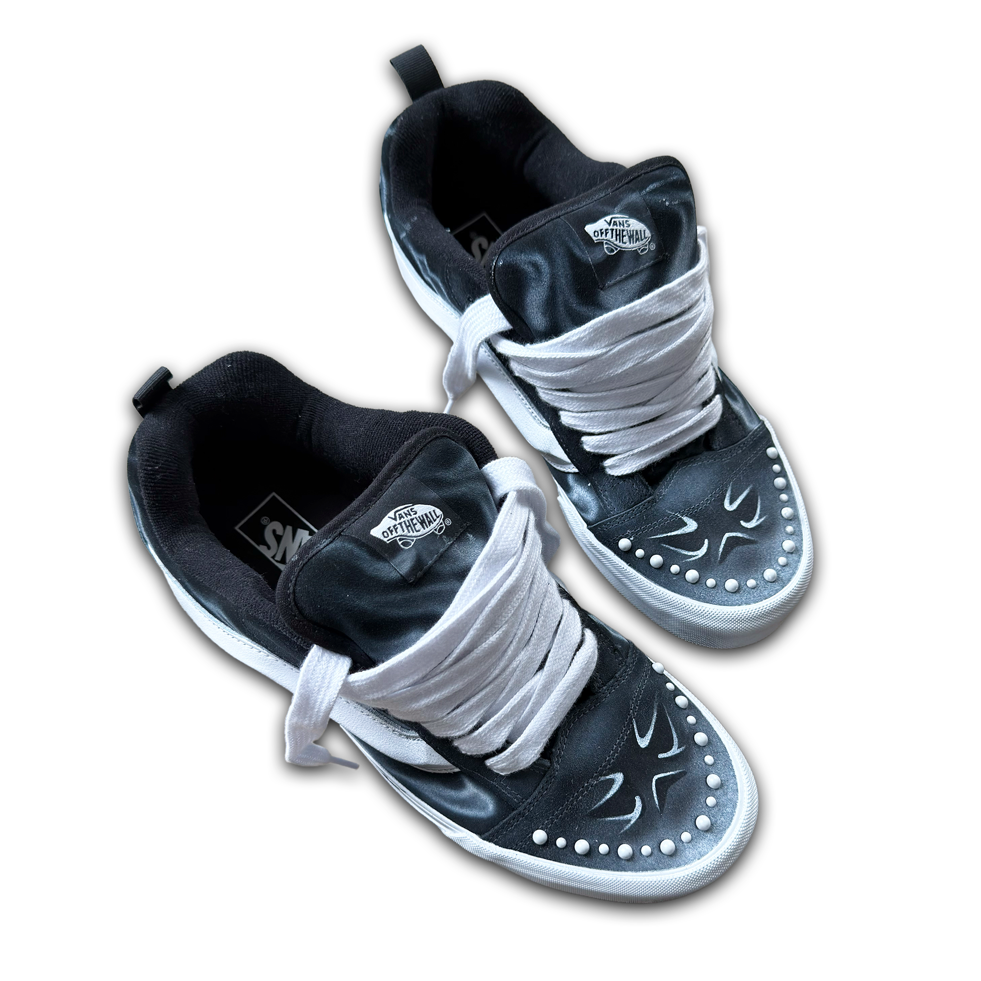 Airbrushed Pearlised Noir Vans